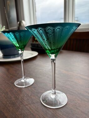 ARTLAND Emerald Green Etched Peacock Martini Glass (pair)